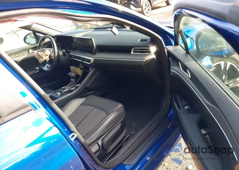 2022 Kia K5 Gt-Line z USA, uszkodzony, nr VIN 5XXG64J2XNG165757